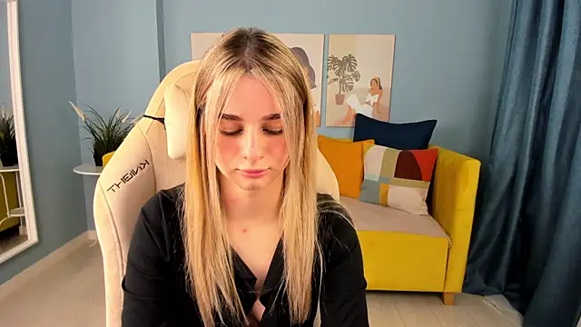 SweetyLicky online show from 10-21-25, 04:50