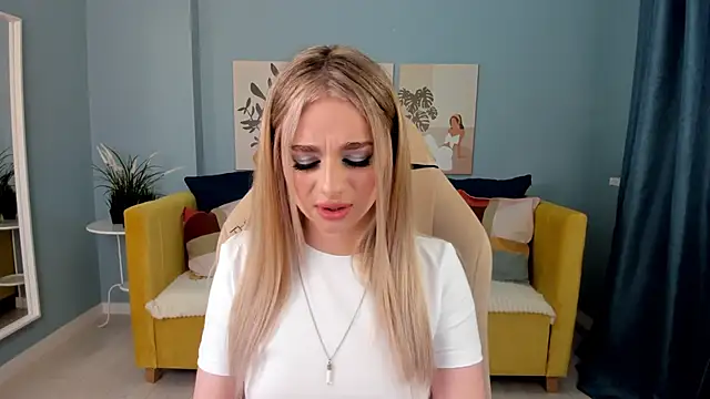 SweetyLicky online show from 09-28-25, 04:14