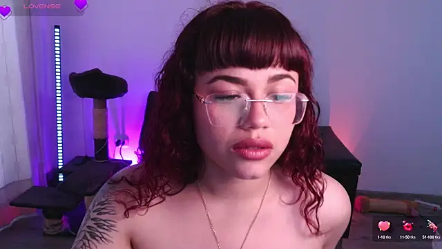 marsearth22  online show from 10-21-25, 07:02