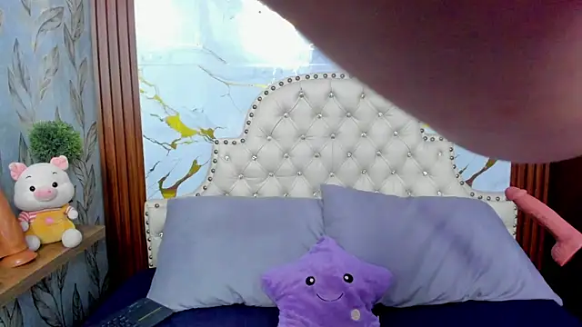 salem cute online show from 03-26-26, 10:51