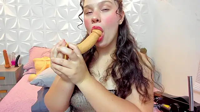 salem cute online show from 02-16-26, 07:45