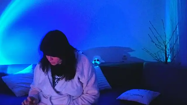 Bella Hillss online show from 02-09-26, 07:12