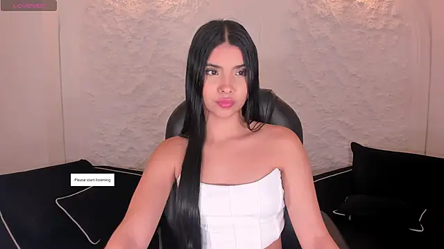 MiaLaurence online show from 04-28-26, 07:29