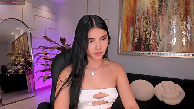 MiaLaurence online show from 11-04-25, 07:28