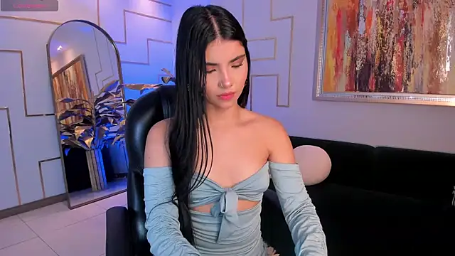 MiaLaurence online show from 10-11-25, 07:37