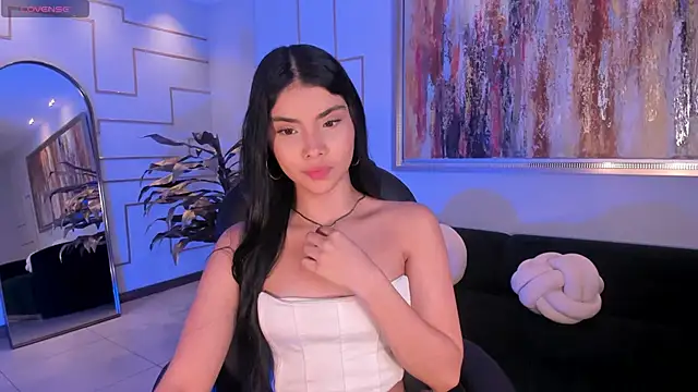 MiaLaurence online show from 12-16-25, 07:40