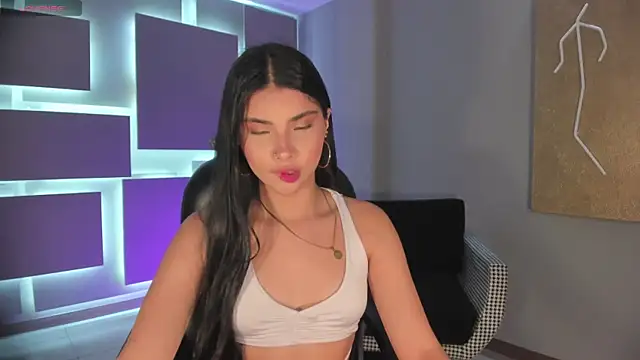 MiaLaurence online show from 11-14-25, 07:28