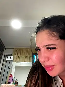 Snapshot of MiaFarkash chatting on 10-11-25, 08:32 MiaFarkash online show from 10-11-25, 08:32