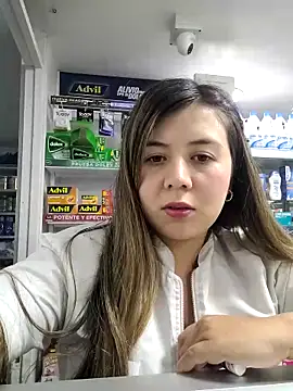 Snapshot of Sophie_del_Castillo chatting on 10-24-25, 01:15 Sophie del Castillo online show from 10-24-25, 01:15