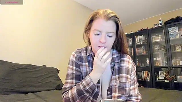 LndsyR90 online show from 12-17-25, 03:33