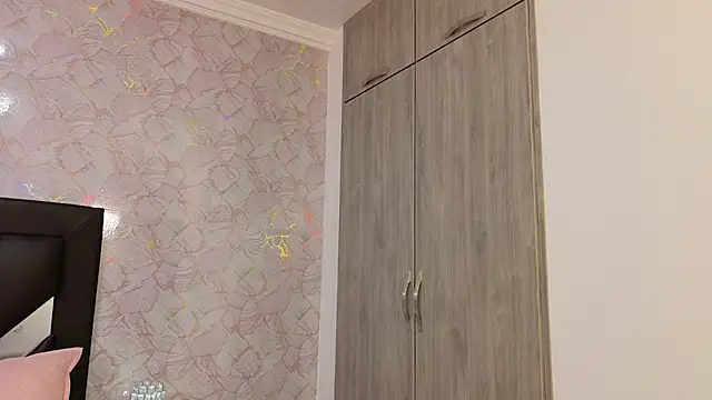 Snapshot of CataRicci chatting on 02-22-26, 01:57 CataRicci online show from 02-22-26, 01:57