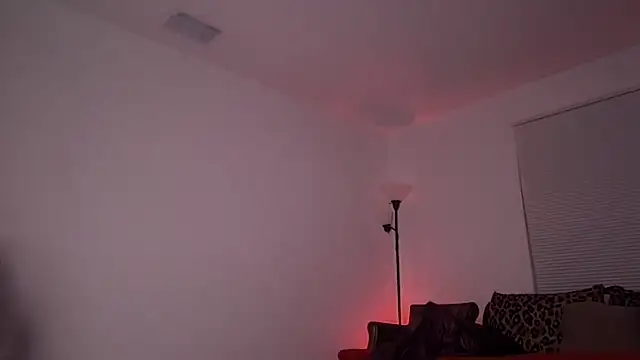 miasecretx online show from 12-14-25, 09:04