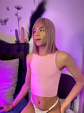 Katy bratz  online show from 12-23-25, 04:01