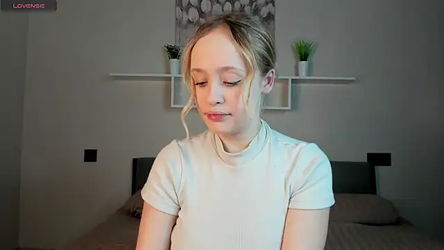 Julliakoill online show from 11-04-25, 06:17