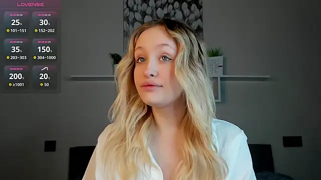 Julliakoill online show from 12-02-25, 06:37