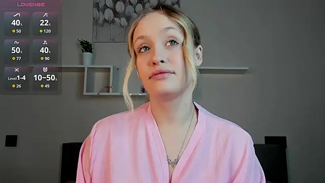 Julliakoill online show from 11-16-25, 06:51