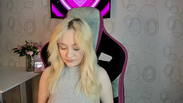 Julliakoill online show from 02-12-26, 10:37