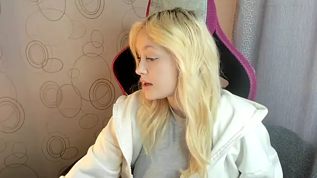 Julliakoill online show from 02-07-26, 10:23