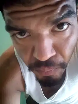 Mikelawrryy24  online show from 10-05-25, 05:36