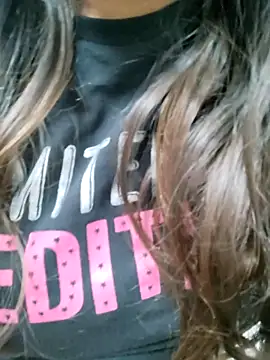 Snapshot of Kayna_Rawat chatting on 10-30-25, 10:24 Kayna Rawat online show from 10-30-25, 10:24