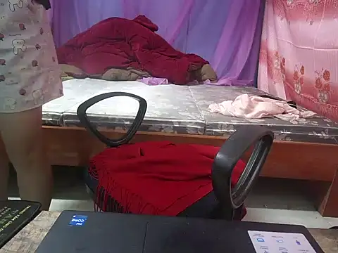 Xue weng online show from 03-25-26, 10:52