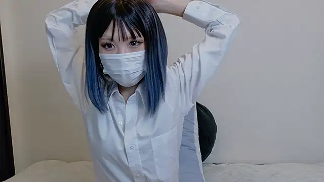 Snapshot of sarina_at chatting on 04-24-26, 09:33 sarina at online show from 04-24-26, 09:33