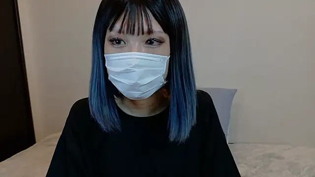 Snapshot of sarina_at chatting on 10-19-25, 09:23 sarina at online show from 10-19-25, 09:23