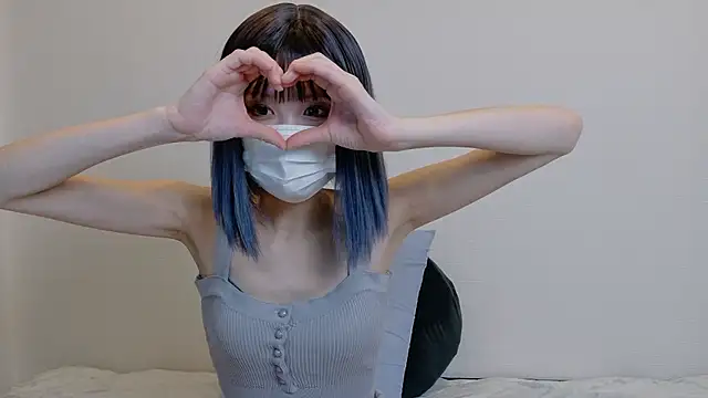 Snapshot of sarina_at chatting on 04-28-26, 04:28 sarina at online show from 04-28-26, 04:28