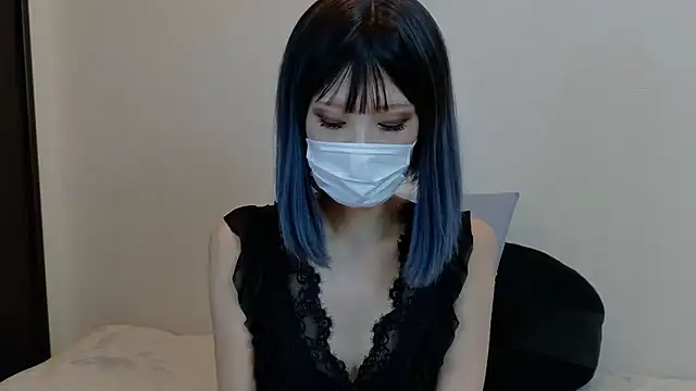 Snapshot of sarina_at chatting on 10-22-25, 04:23 sarina at online show from 10-22-25, 04:23