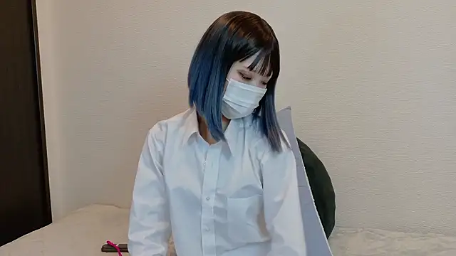 sarina at online show from 03-17-26, 04:15