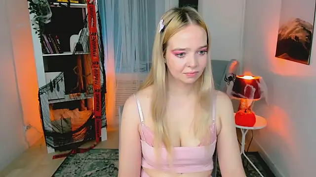 BellaMontgomery online show from 10-28-25, 11:03