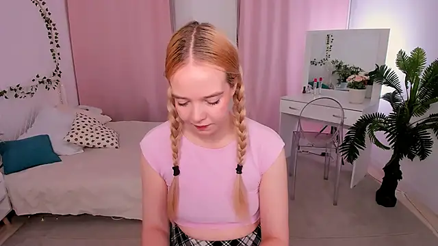 BellaMontgomery online show from 10-10-25, 09:26