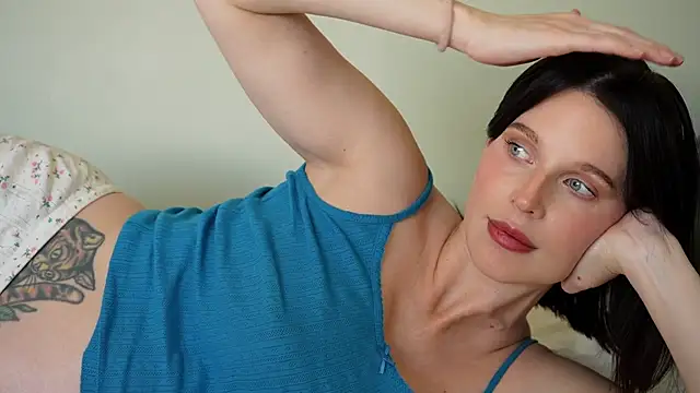 ellaa91 online show from 04-25-26, 01:14