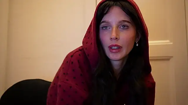 Snapshot of ellaa91 chatting on 11-18-25, 02:53 ellaa91 online show from 11-18-25, 02:53