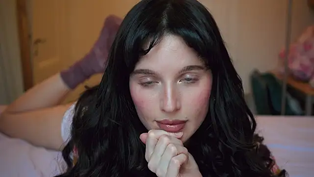 Snapshot of ellaa91 chatting on 11-20-25, 01:23 ellaa91 online show from 11-20-25, 01:23