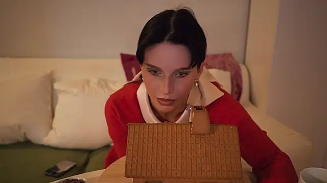 Snapshot of ellaa91 chatting on 11-29-25, 01:33 ellaa91 online show from 11-29-25, 01:33