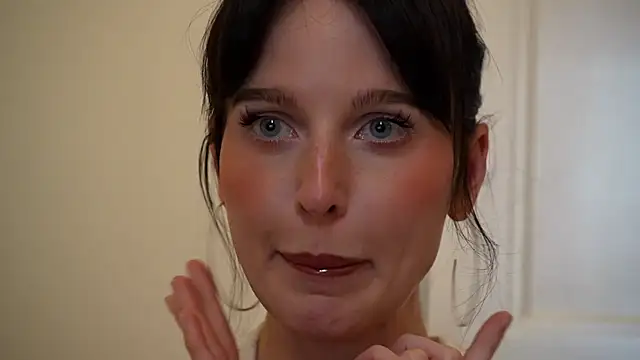 Snapshot of ellaa91 chatting on 12-02-25, 12:29 ellaa91 online show from 12-02-25, 12:29