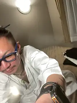 uta002418 online show from 07-19-26, 01:52
