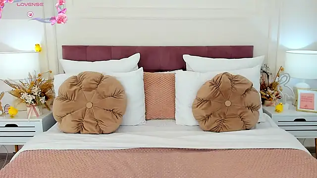 ToriSonn online show from 04-13-26, 12:20