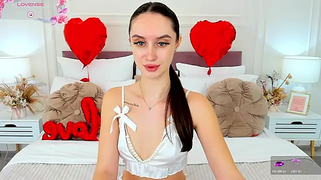 ToriSonn online show from 02-17-26, 01:19