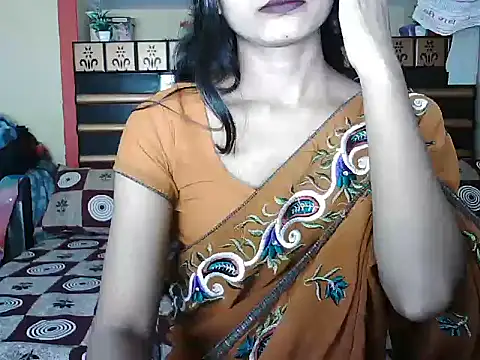 ROSE GOLDE online show from 10-02-25, 02:20