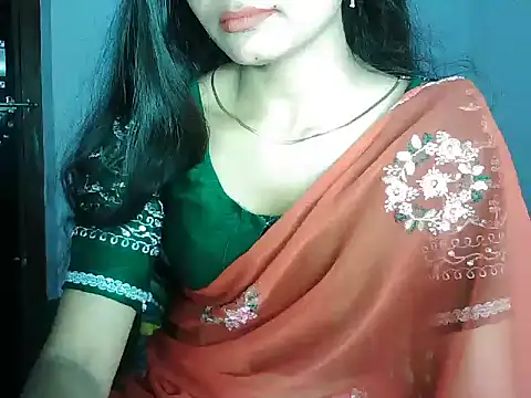 ROSE GOLDE online show from 02-11-26, 06:30