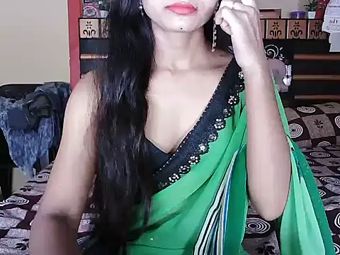 ROSE GOLDE online show from 09-30-25, 02:56