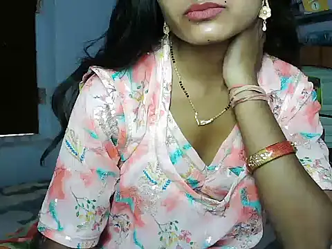 Snapshot of ROSE_GOLDE chatting on 06-16-26, 10:37 ROSE GOLDE online show from 06-16-26, 10:37
