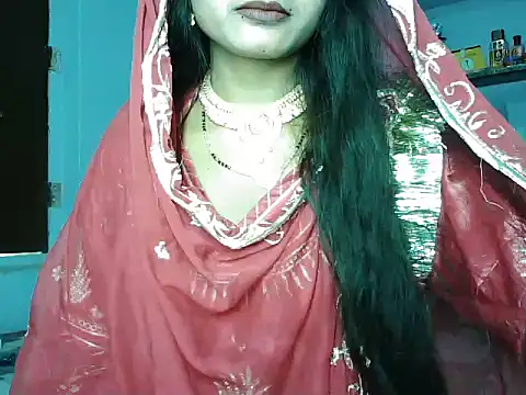 Snapshot of ROSE_GOLDE chatting on 06-14-26, 09:54 ROSE GOLDE online show from 06-14-26, 09:54