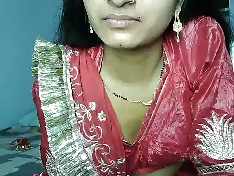Snapshot of ROSE_GOLDE chatting on 06-14-26, 10:00 ROSE GOLDE online show from 06-14-26, 10:00