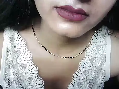 Snapshot of ROSE_GOLDE chatting on 07-22-26, 05:26 ROSE GOLDE online show from 07-22-26, 05:26