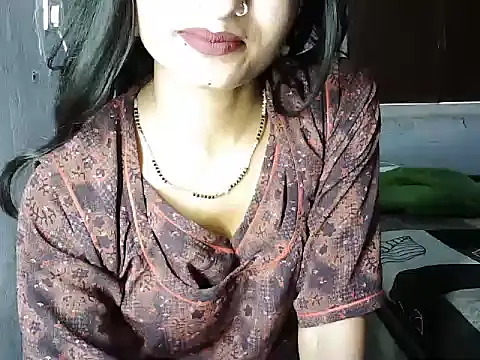 Snapshot of ROSE_GOLDE chatting on 06-08-26, 12:49 ROSE GOLDE online show from 06-08-26, 12:49