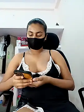 Snapshot of hotmanshi chatting on 10-05-25, 07:04 hotmanshi online show from 10-05-25, 07:04