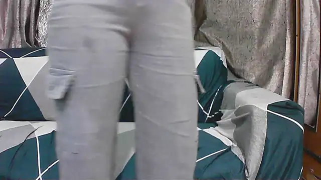 horny  couple  online show from 01-12-26, 08:47